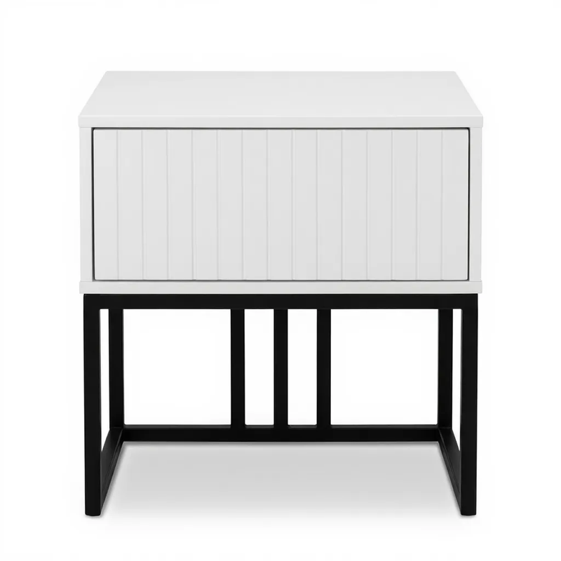 שידת לילה צבוע בצבע בתנור